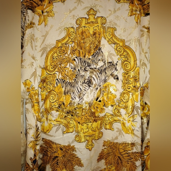 SILK GOLD METALLIC FLORAL SAFARI THEME SHIRT - Picture 7 of 12